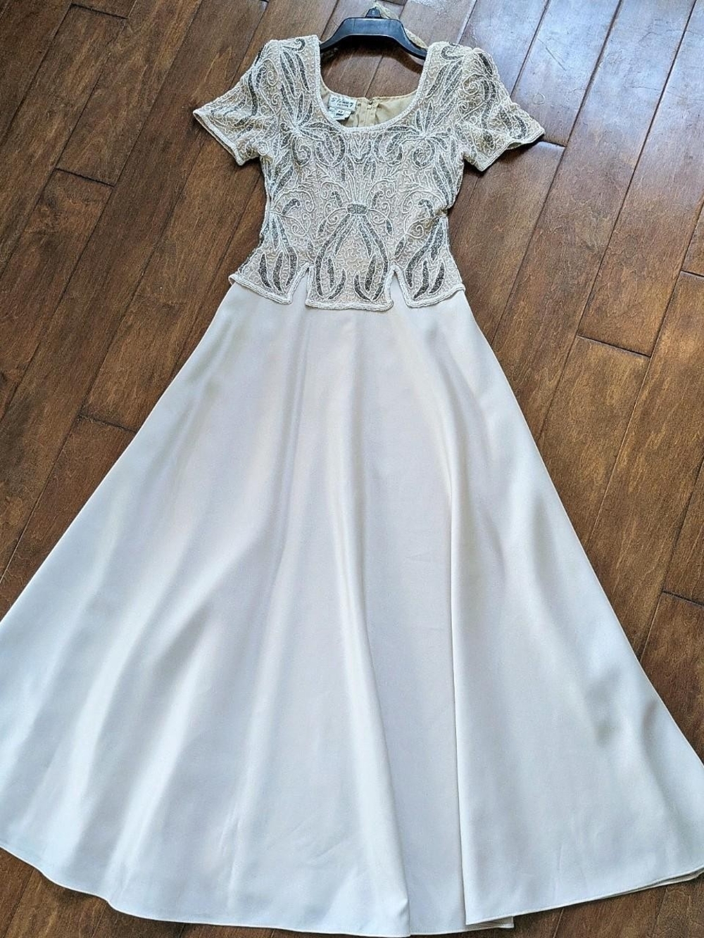 Vintage Elegant Short-Sleeve Ivory Beaded A-Line Dress